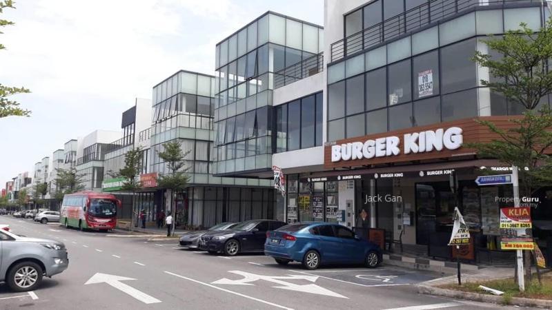 Hotel Zamburger Kota Warisan 雪邦 外观 照片