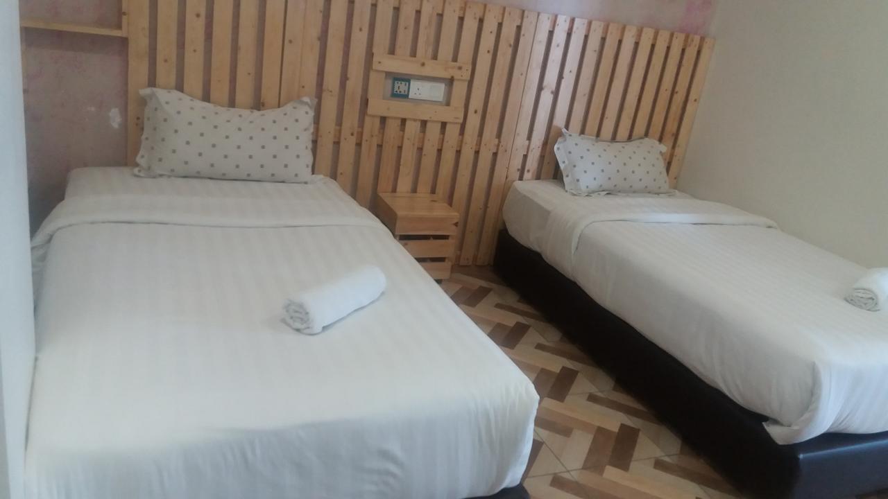 Hotel Zamburger Kota Warisan 雪邦 外观 照片