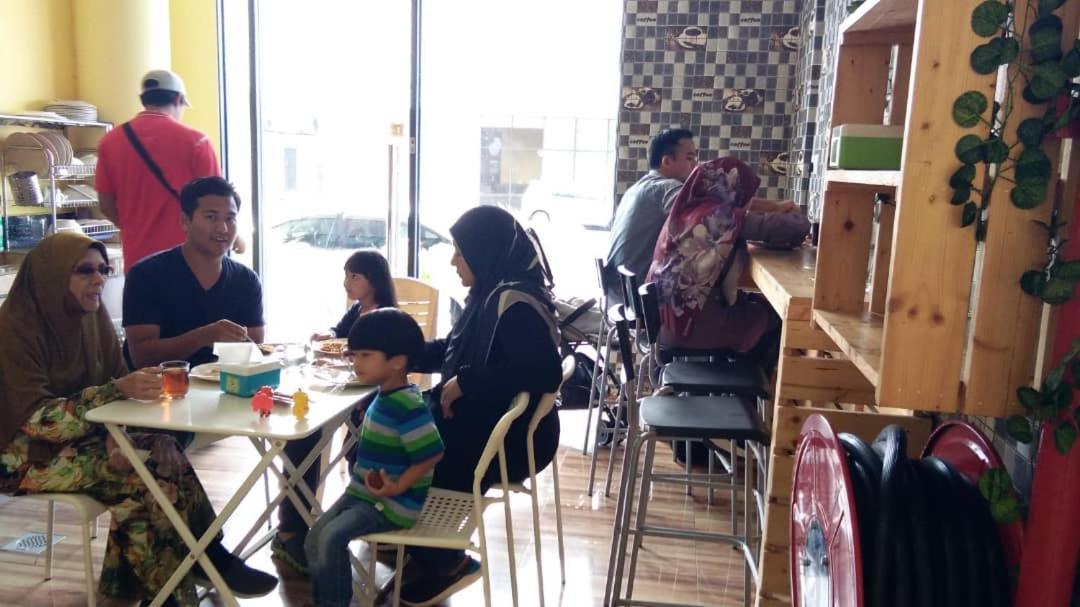 Hotel Zamburger Kota Warisan 雪邦 外观 照片